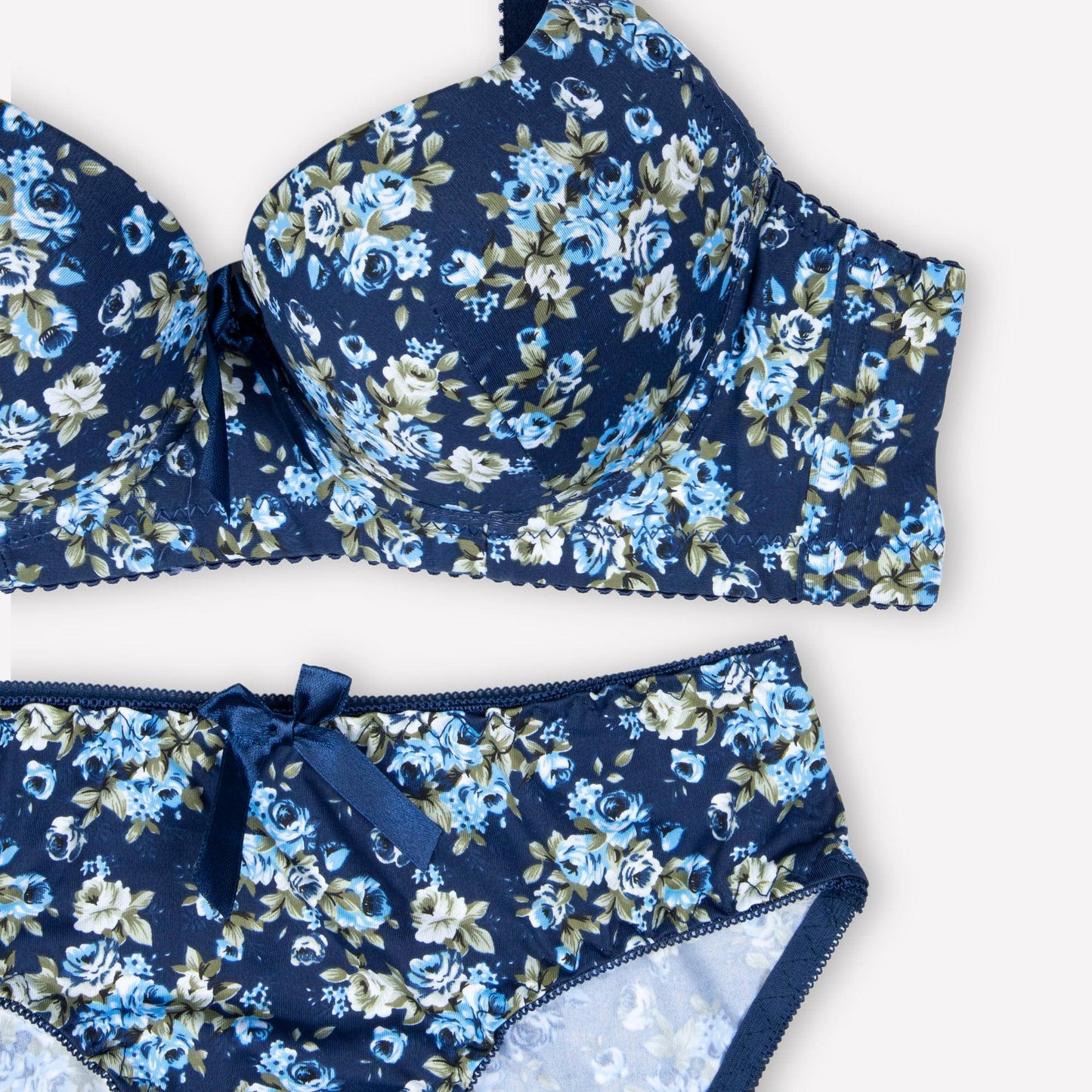 Black Spring Padded Set